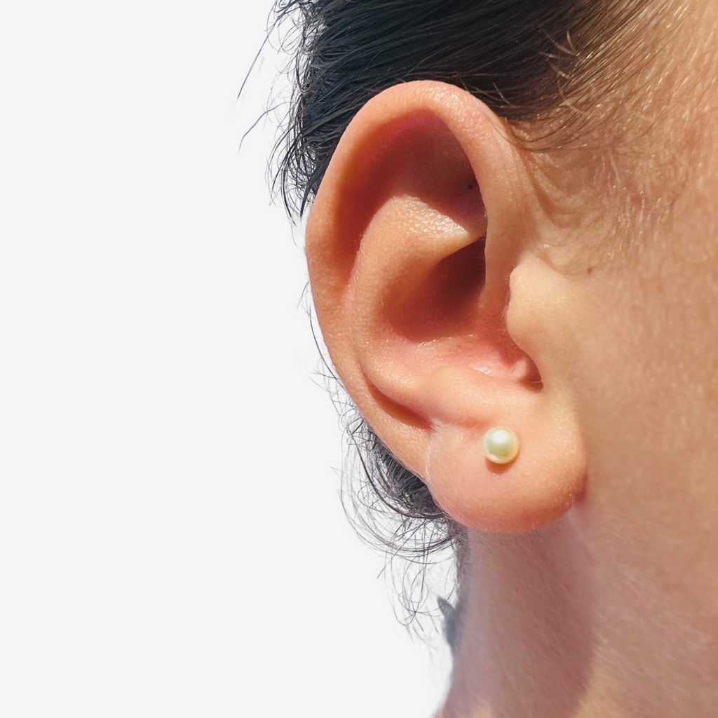 Natural Pearl Stud Earrings 3mm – 18ct Yellow Gold