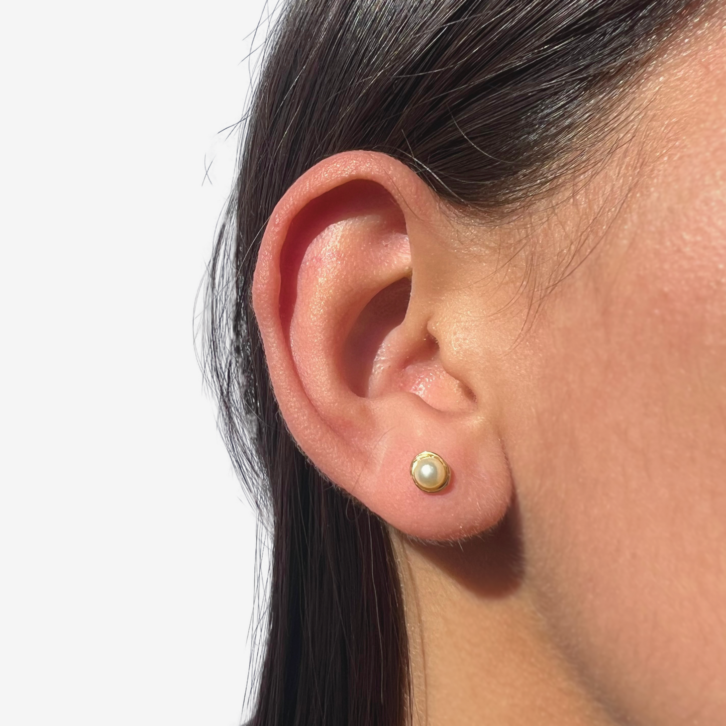 Pendiente de perla natural rococó de oro amarillo de 18 quilates de 4 mm