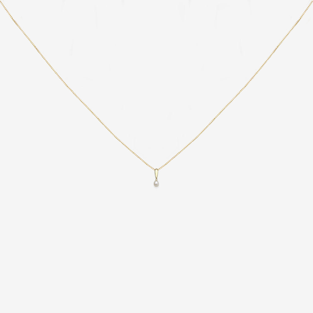 Natural Biwa Pearl Drop Pendant – 18ct Yellow Gold