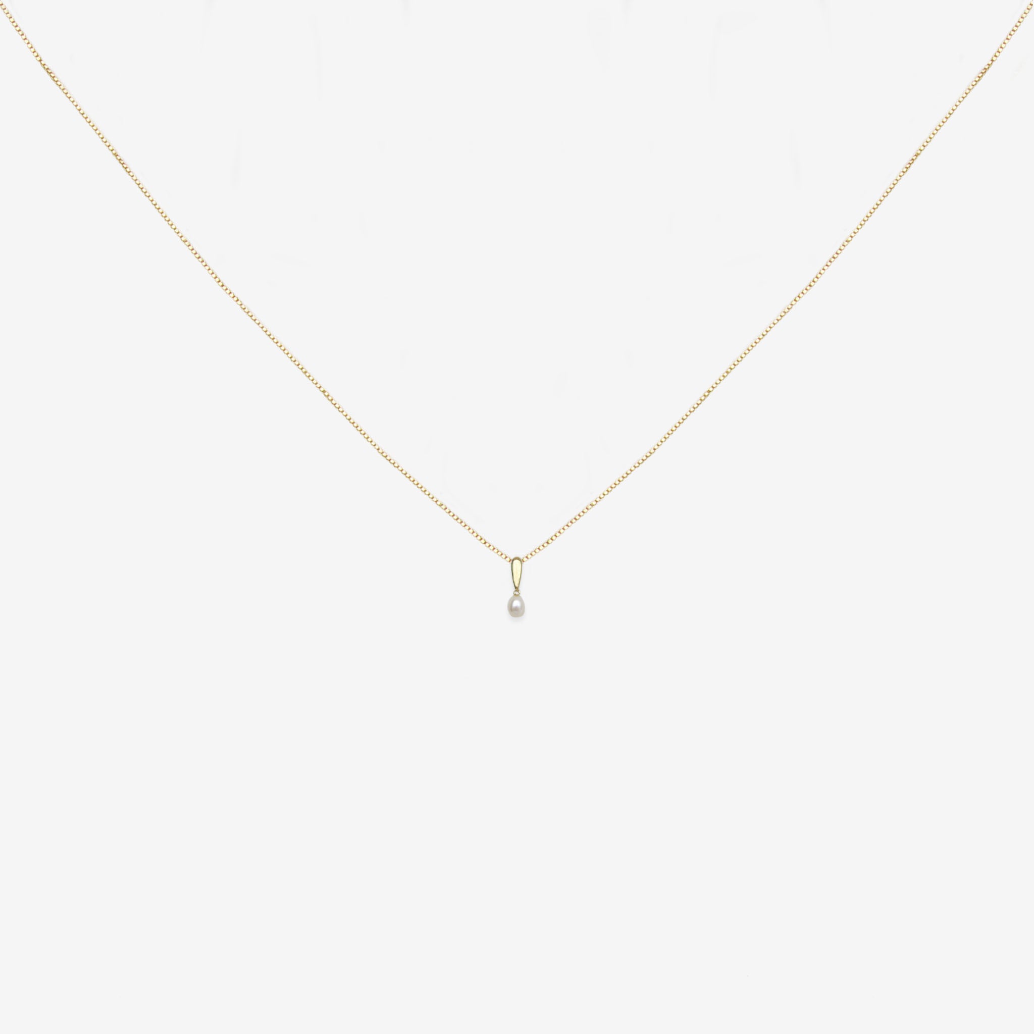 Natural Biwa Pearl Drop Pendant – 18ct Yellow Gold