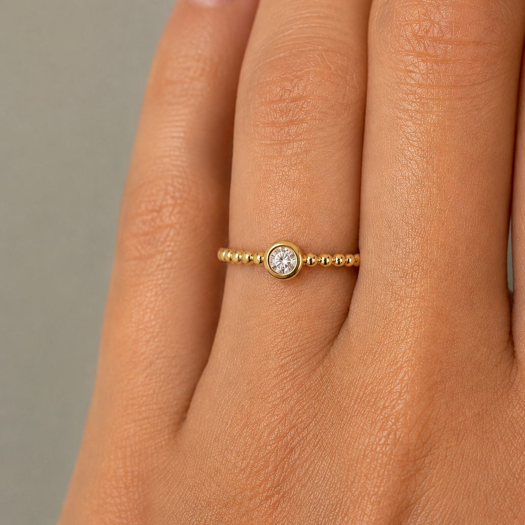 Lab-Grown Diamond Round Cut Ring - 9ct Yellow Gold