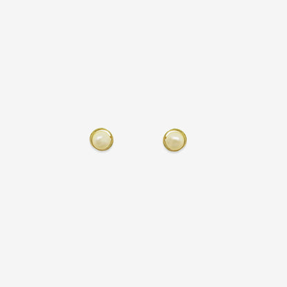 Pendiente de perla natural rococó de oro amarillo de 18 quilates de 4 mm