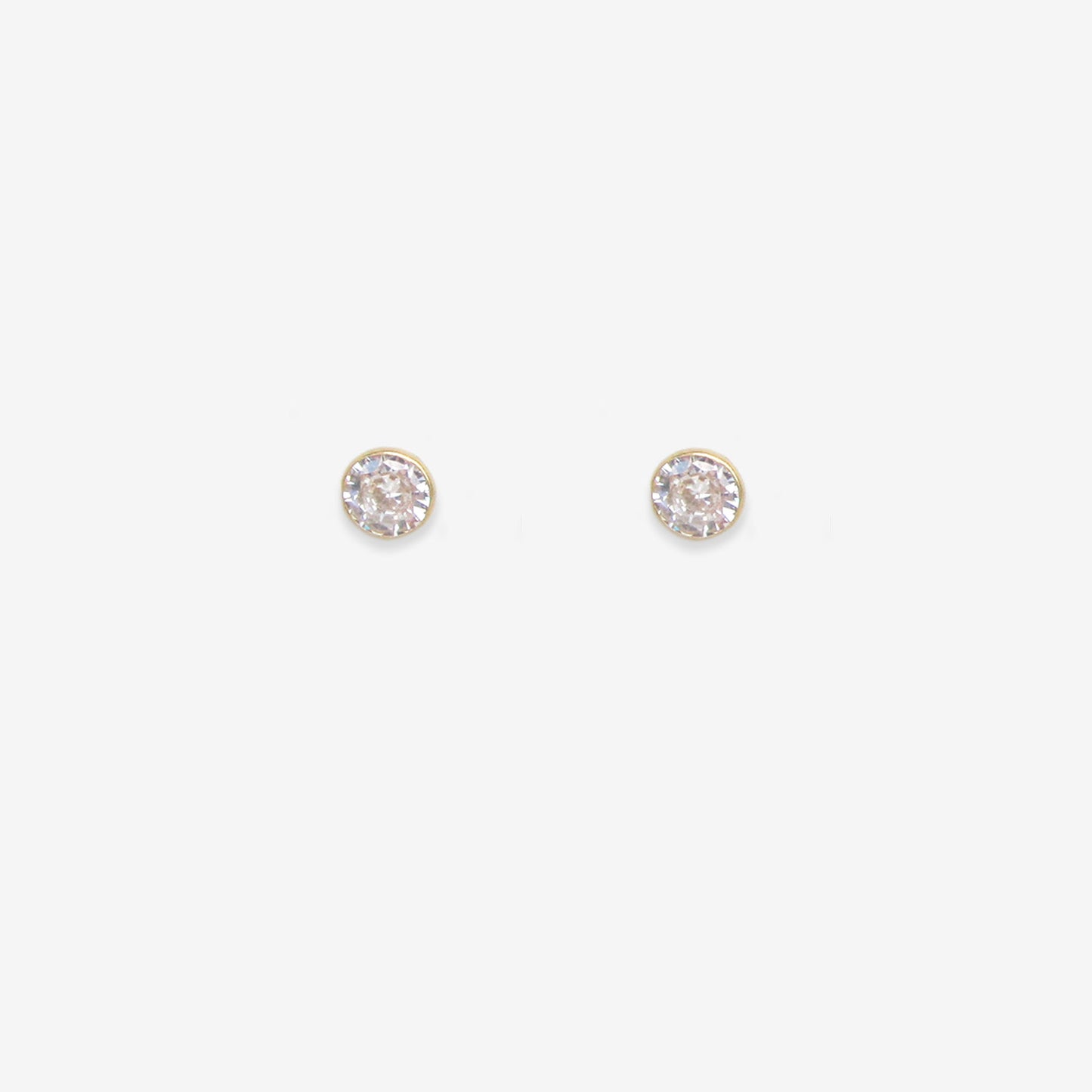 Round Cut Stud Earrings with Rim and Signature Zirconia – 18ct Yellow Gold