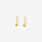 Pendiente con gancho y esfera de 4 mm en oro amarillo de 18 quilates